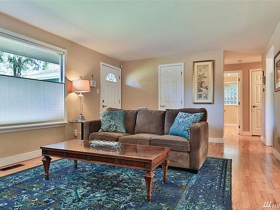 3rd image of 10645 NE 116th St