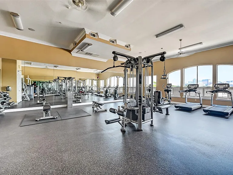 7575 Kirby Dr #2201 — Photo 11
