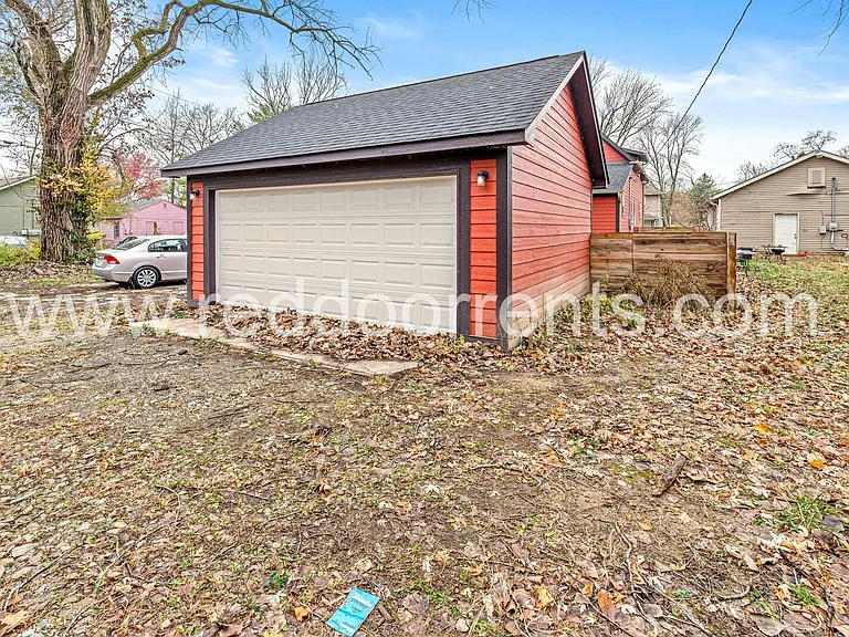 1619 N Tacoma Ave — Photo 29