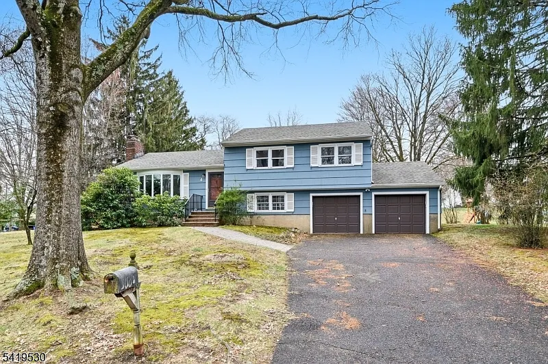 4 Briarcliff Rd photo 1