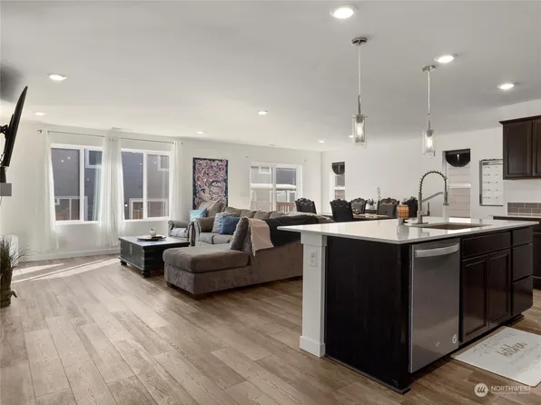 812 Vine Maple Street SE, Lacey, WA 98503