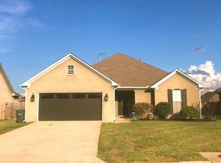 210 Four Winds Dr, Conway, AR 72034