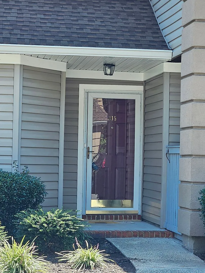 315 Gainsborough Square — Photo 3