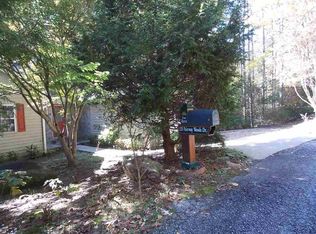 125 Fairway Woods Dr, Pickens, SC 29671