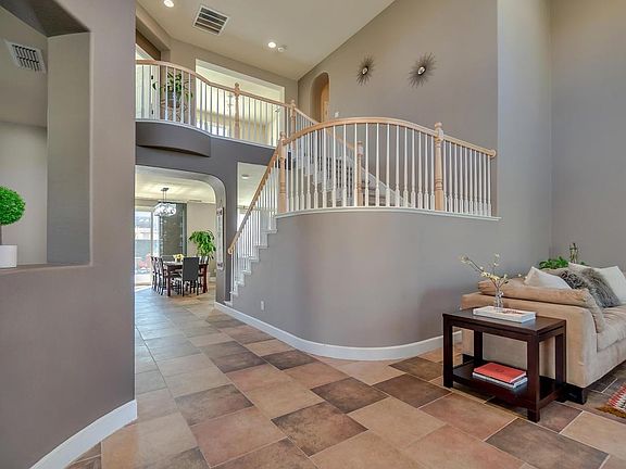 5th image of 141 Allaire Cir