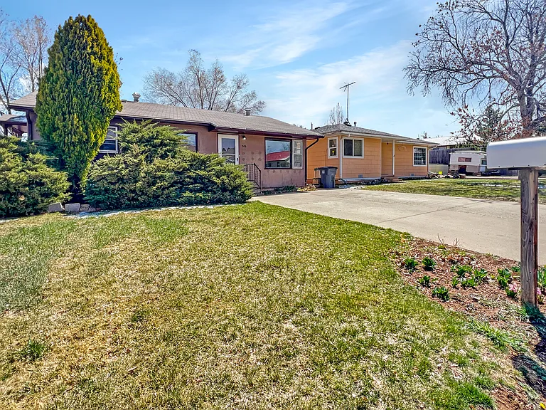 506 N Ash St — Photo 24
