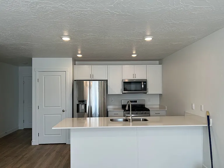 519 May St — Photo 2