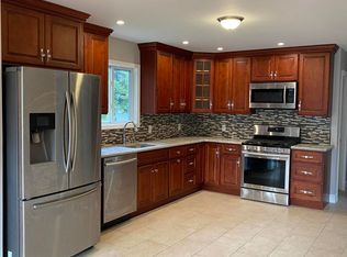 21 Long Dr, South Toms River, NJ