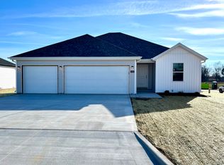 2410 E Shepard St, Republic, MO 65738