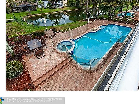 Home For Sale In Stirling Village