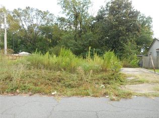 313 College St, Springhill, LA 71075