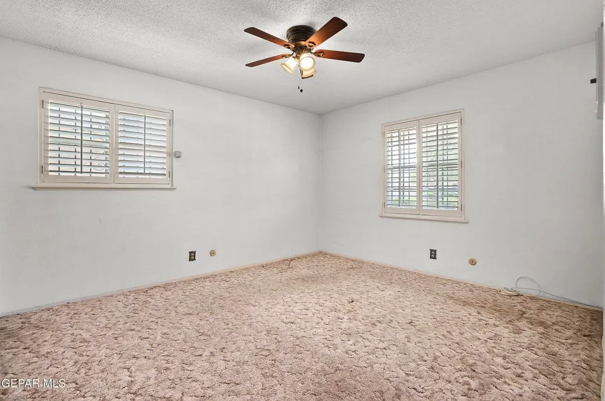 3 bed, 2110 sqft, $2,200 — Photo 1
