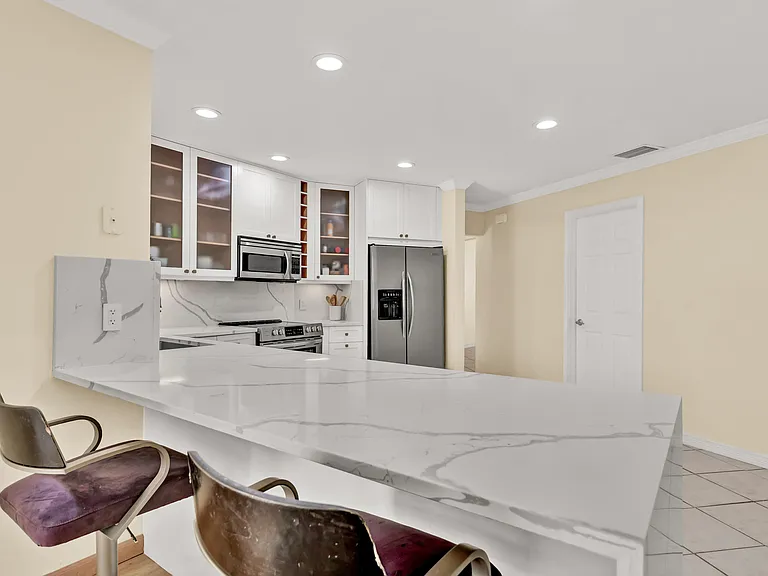 88 Pinehill Trl E — Photo 10