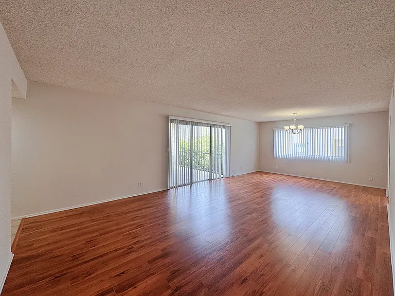 1218 Pine St #201 — Photo 6