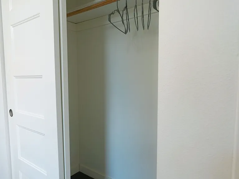 5234 15th Ave NE #202 — Photo 44