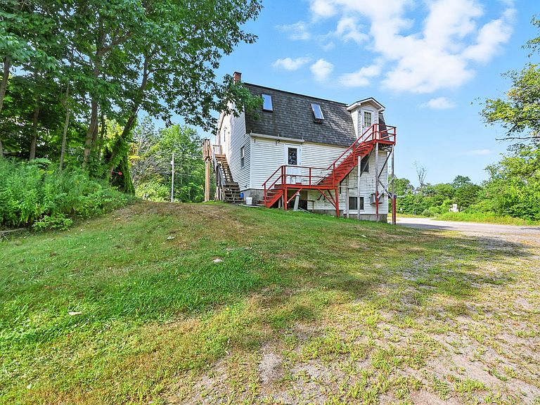 Listing photo 5