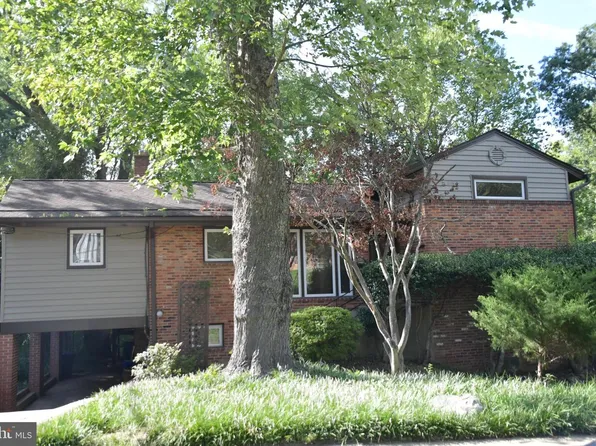 6408 W Halbert Rd, Bethesda, MD 20817