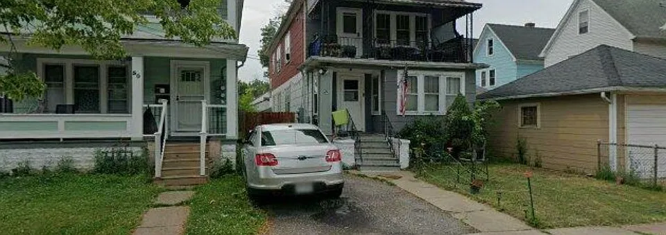 52 Ullman St #2