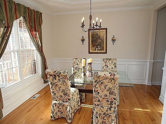 Invite your guests to enjoy a nice meal with you.
