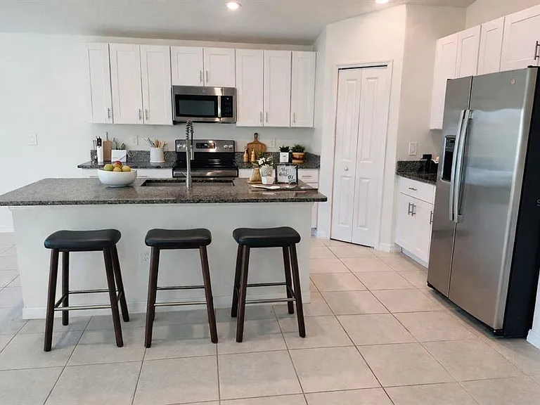 13181 Garnet Raspberry Ave — Photo 2