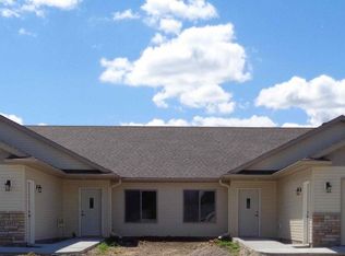 495 Limestone Ct NW, Eyota, MN 55934