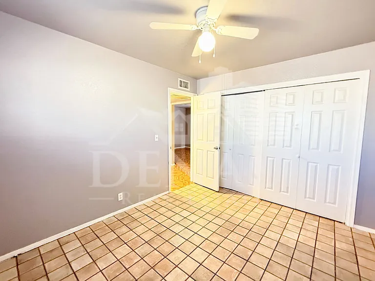 624 E Marilyn Ave #1 — Photo 7