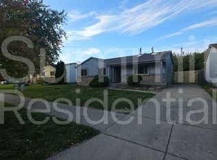 20417 Little Acres Dr, Clinton Township, MI 48035