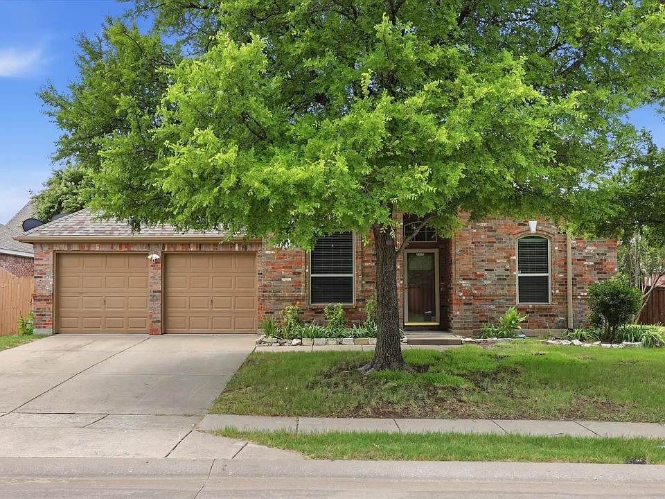 751 Trail Dr