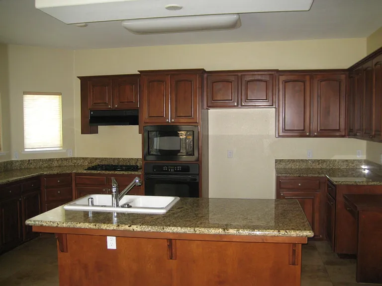 10682 N Spanish Bay Dr — Photo 3