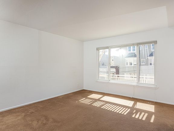 4th image of 2899 Jackson St APT 4