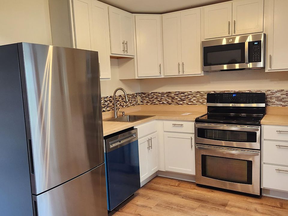 Kitchen With Stainless Steel Appliances