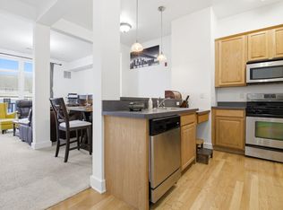3 Greenwich Dr APT 97, Jersey City, NJ 07305