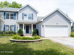 1475 Waterford Rd, North Aurora, IL 60542