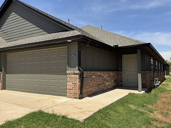 2nd image of 10621 SW 17th Ct