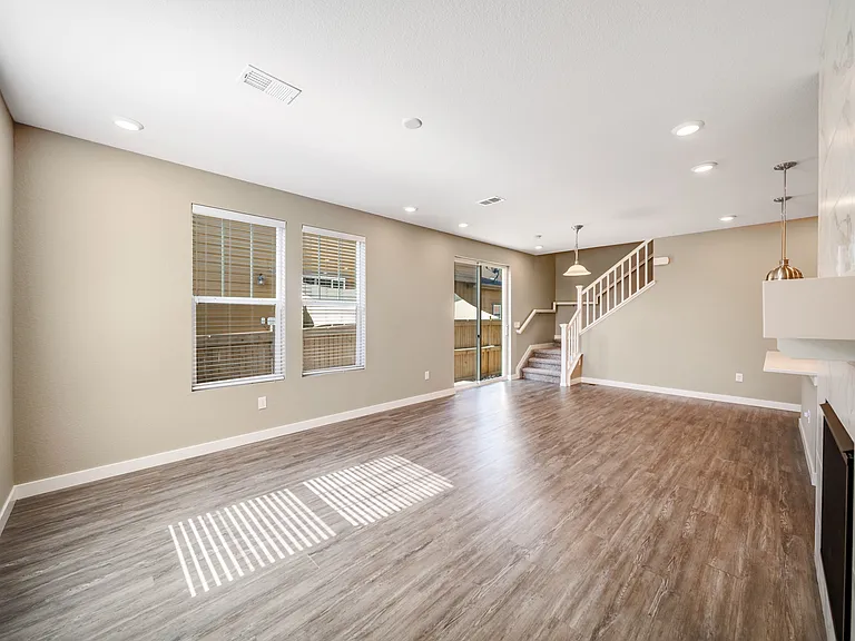 7568 S Zante Ct — Photo 16