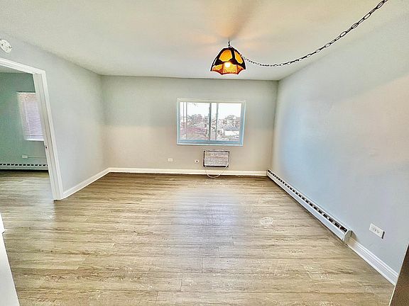 4th image of 7631 W 63rd Pl APT 3C