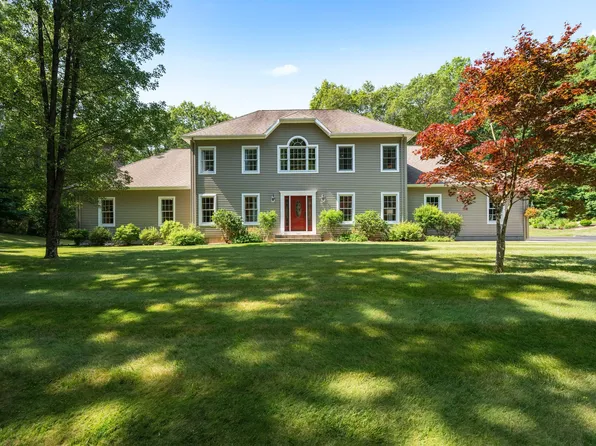 360 Raymond Hill Road, Montville, CT 06382
