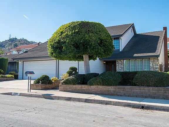 3rd image of 2389 Mountain Brook Dr