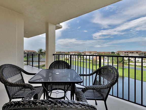3rd image of 601 Seafarer Cir APT 406