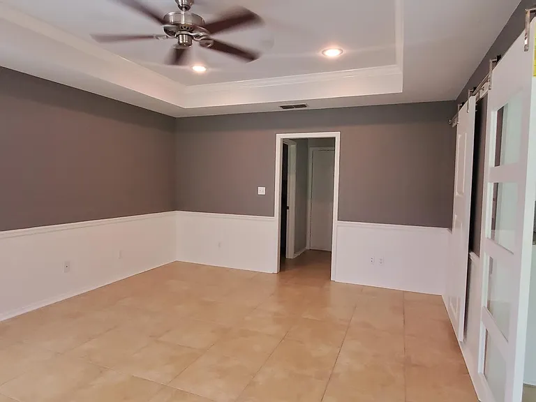 18257 Springmill Ct — Photo 33