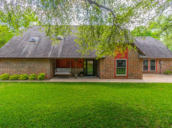 127 Nicklaus Nook, Lancaster, TX 75146
