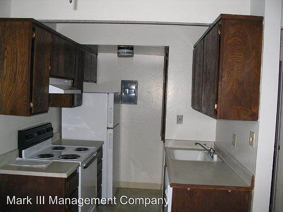 2nd image of 2721 F St APT 2