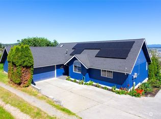 513 37th St, Anacortes, WA 98221