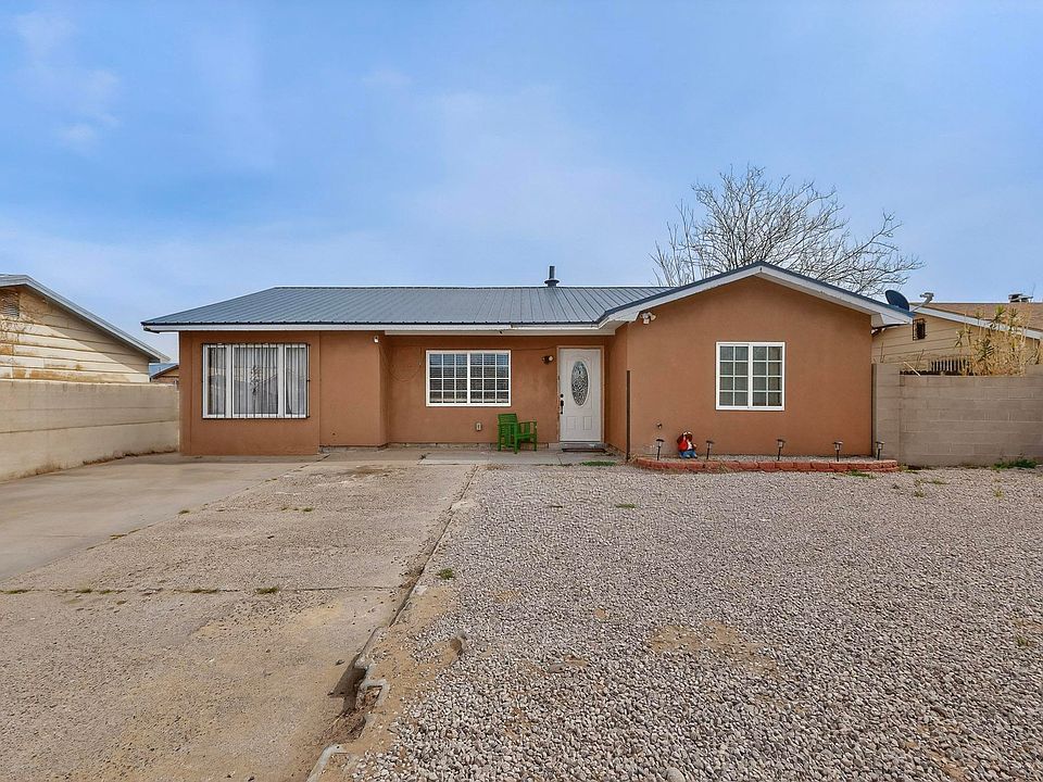 1st image of 1233 Jenaro St SW