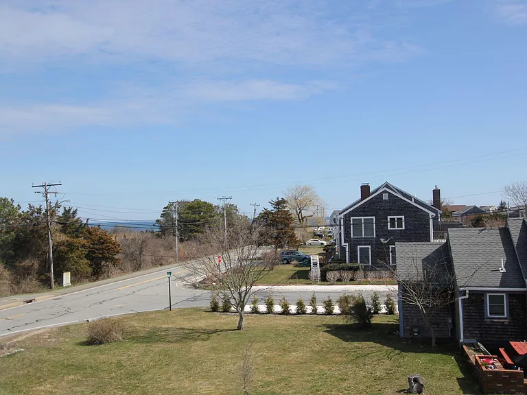 68 Town Neck Rd — Photo 14