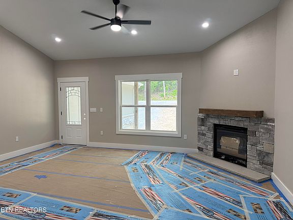 5th image of 203 Dublin Ln