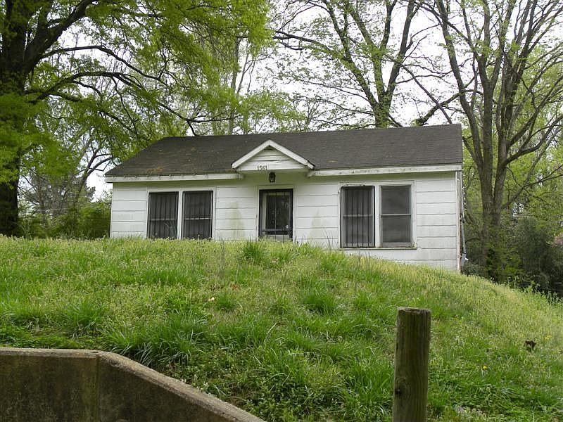 1561 Corning, Memphis, TN 38127