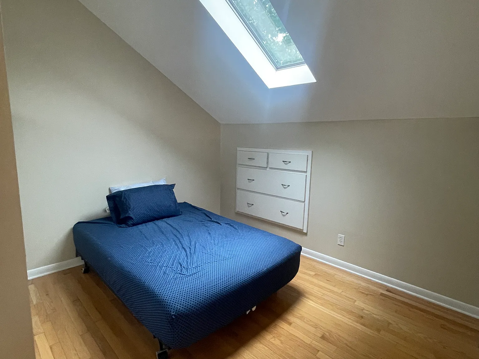 Studio, 800 sqft, $1,000 — Photo 4