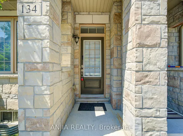 134 Frederick Wilson Ave, Markham, ON L6B 1N1