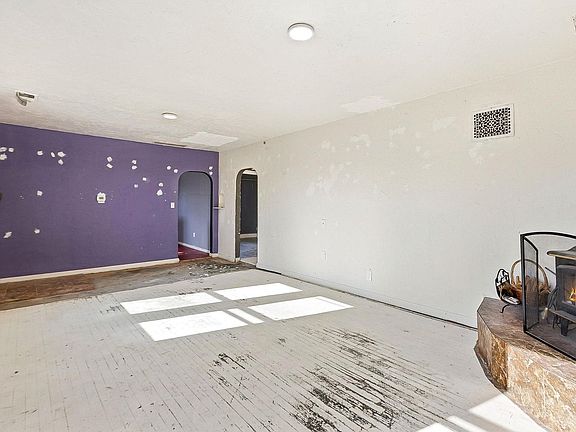 5th image of 131 N 23rd Ave